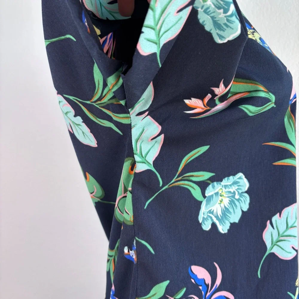 MELLO DAY Tropical Floral Print Blouse, Size Medium, Navy Blue Short Sleeve‎ Top - Picture 14 of 16